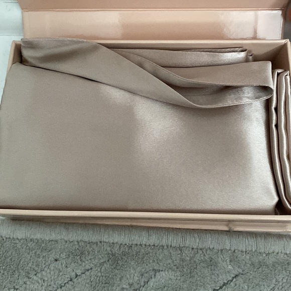 Slip silk pillowcase NWOT - Picture 3 of 3